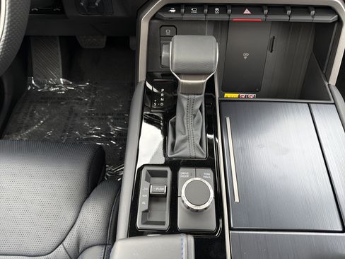 New 2026 Toyota Sequoia Platinum AWD/4WD image 19