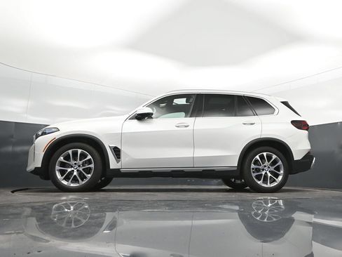 Certified 2026 BMW X5 xDrive40i w/ Climate Comfort Package AWD/4WD image 39