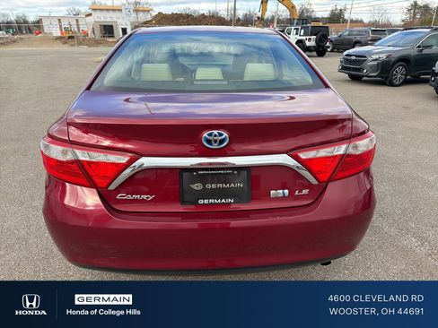 Used 2015 Toyota Camry LE w/ Four Season Floor Mat Package image 6