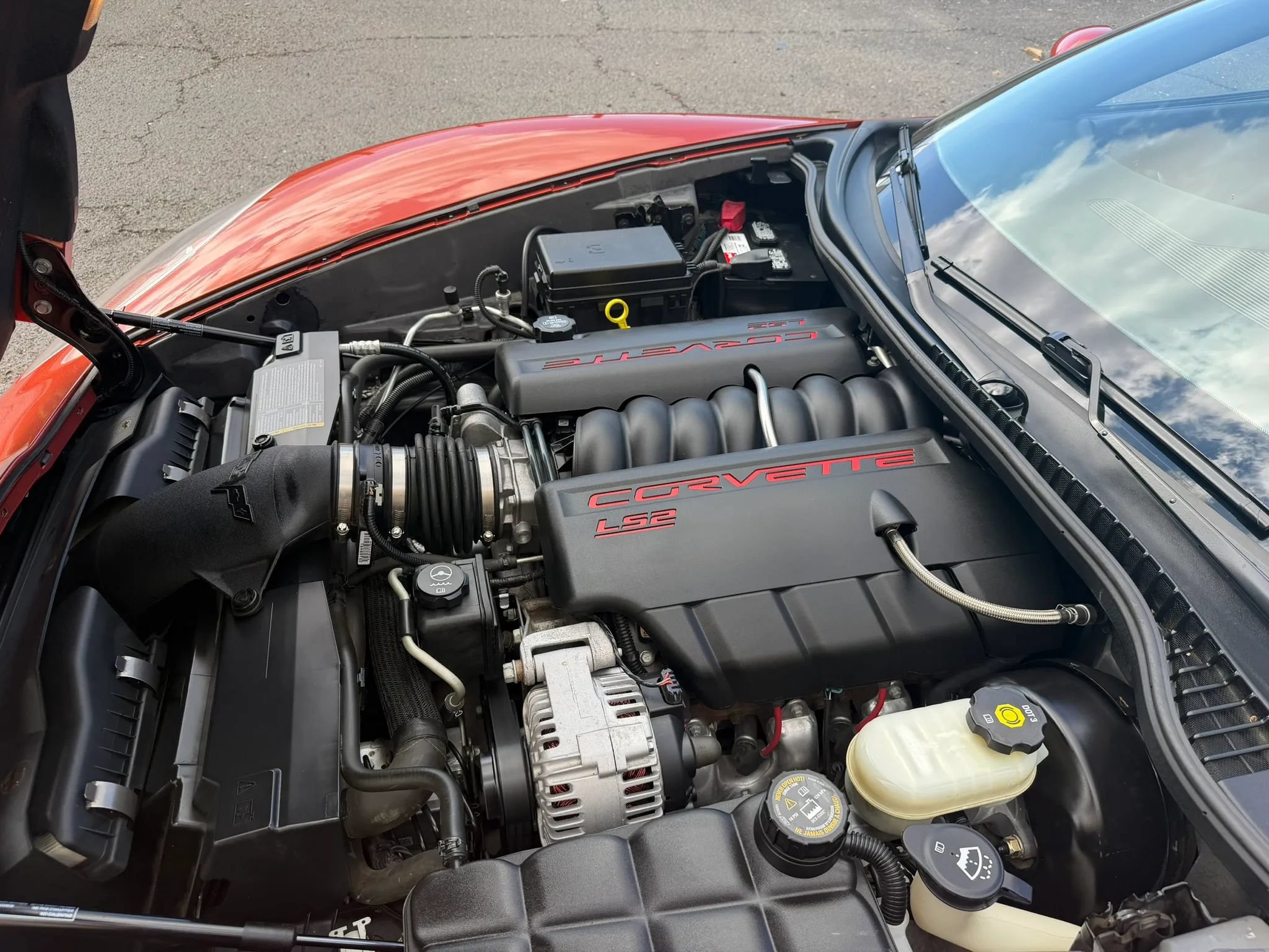 Used 2005 Chevrolet Corvette Coupe w/ Preferred Equipment Group RWD image 21