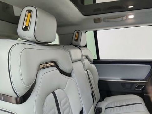 Used 2024 Rivian R1S Adventure image 26