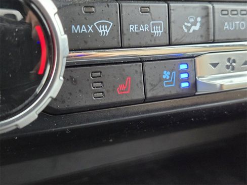 Used 2023 Ford F150 Lariat w/ Equipment Group 502A High image 32