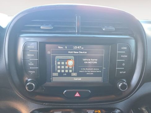 Used 2020 Kia Soul LX image 23