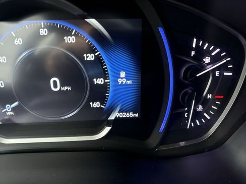 Used 2019 Hyundai Santa Fe SEL image 12