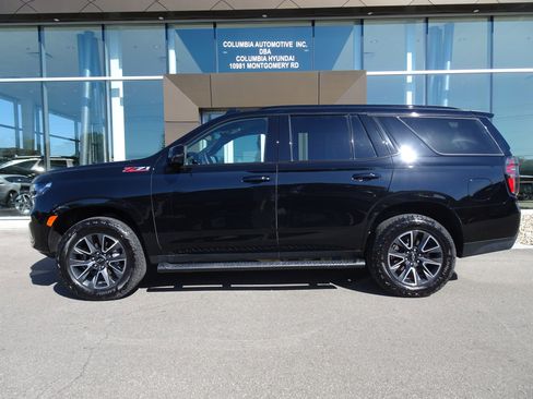 Used 2023 Chevrolet Tahoe Z71 w/ Luxury Package AWD/4WD image 2