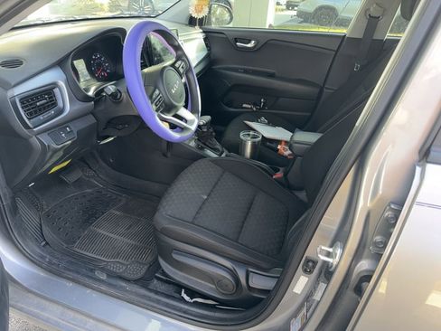 Used 2023 Kia Rio S image 5