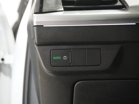 Used 2022 Audi Q4 e-tron Premium Plus w/ Premium Plus image 20