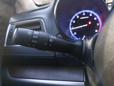 Used 2018 Subaru Outback 2.5i Limited image 26