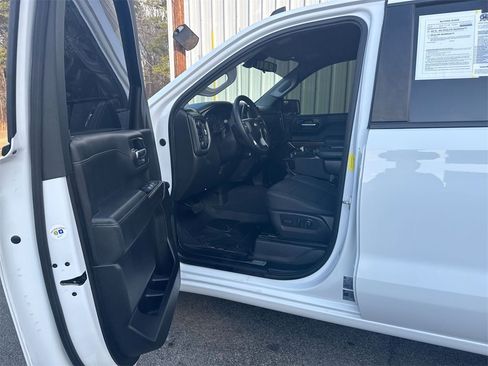 Used 2022 Chevrolet Silverado 1500 LT image 13