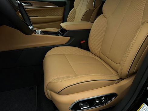 New 2026 Jeep Grand Cherokee Summit image 22