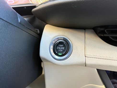 Certified 2023 Buick Envision Avenir image 37