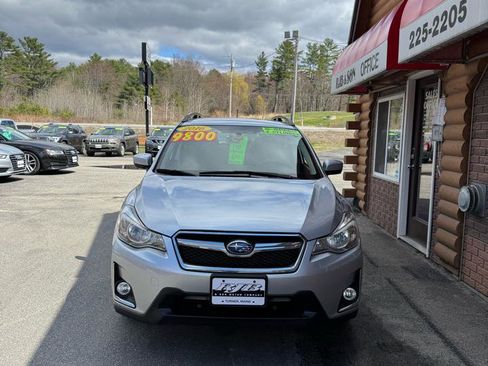 Used 2016 Subaru Crosstrek 2.0i Premium AWD/4WD image 3
