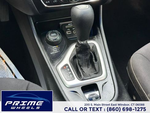 Used 2014 Jeep Cherokee Latitude image 20