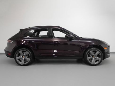 Used 2025 Porsche Macan image 11