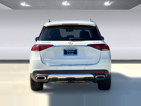Certified 2022 Mercedes-Benz GLE 350 4MATIC image 9