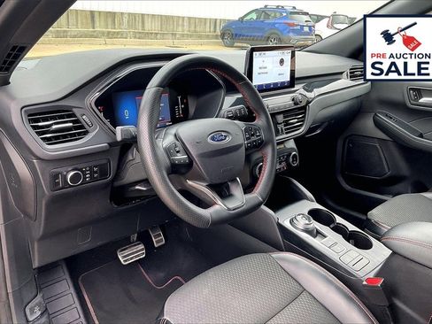 Used 2023 Ford Escape ST-Line image 14