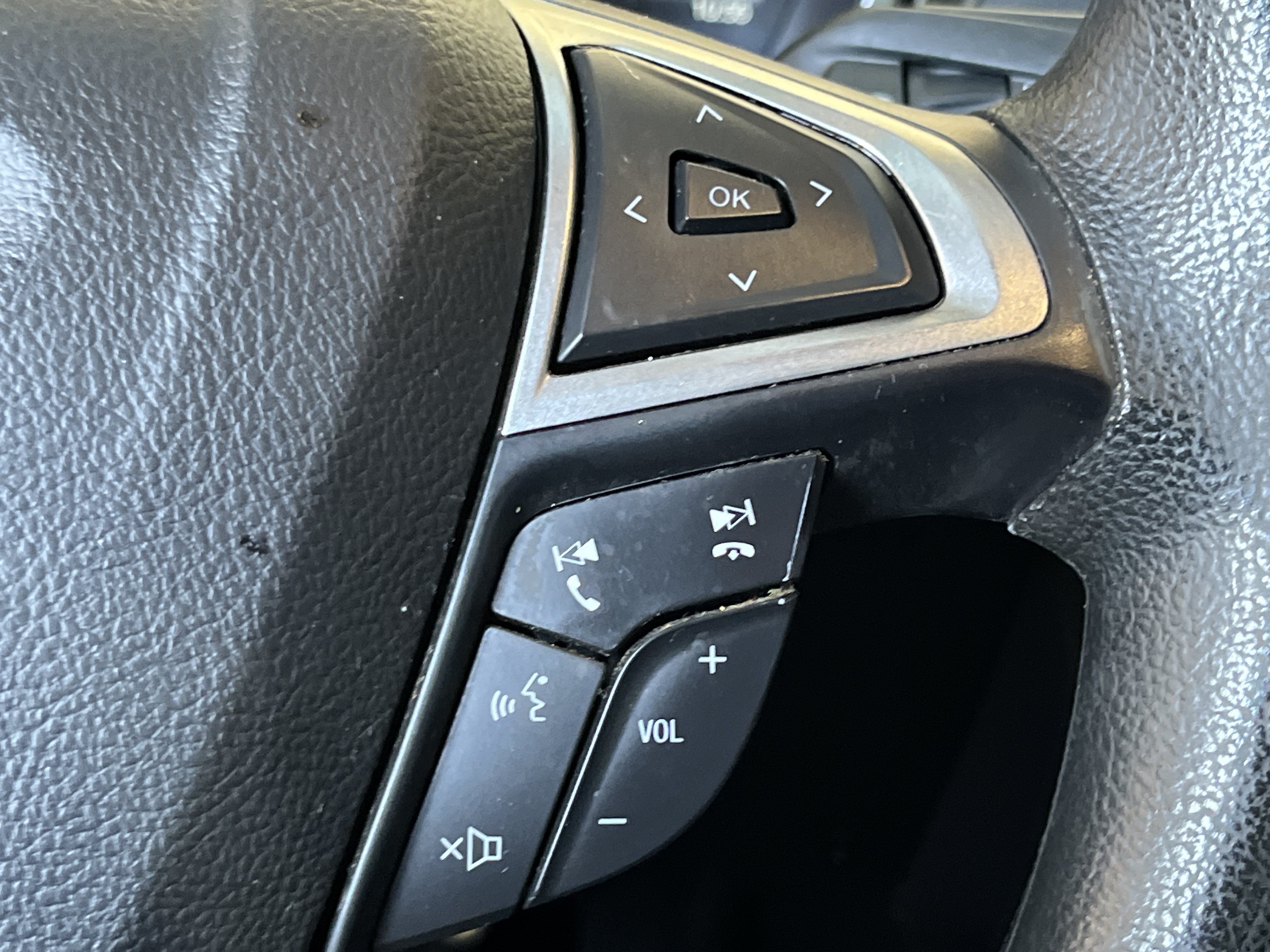 Certified 2020 Ford Fusion SE FWD image 24