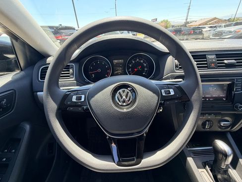 Used 2018 Volkswagen Jetta S FWD image 12