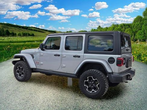 Certified 2019 Jeep Wrangler Unlimited Sahara AWD/4WD image 4