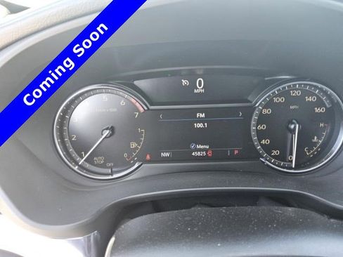 Used 2021 Cadillac XT4 Luxury w/ Cold Weather Package FWD image 14