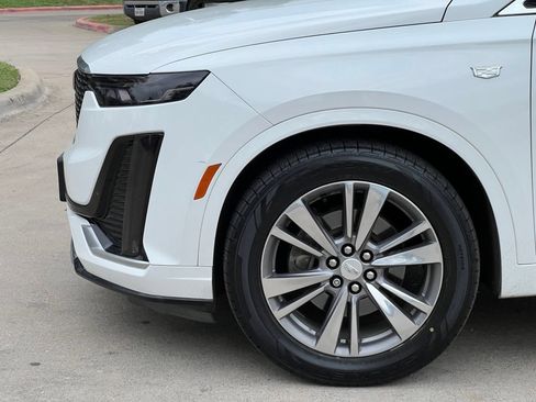 Used 2020 Cadillac XT6 Premium Luxury FWD image 24