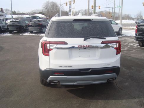 Used 2023 GMC Acadia SLE w/ Driver Convenience Package image 5