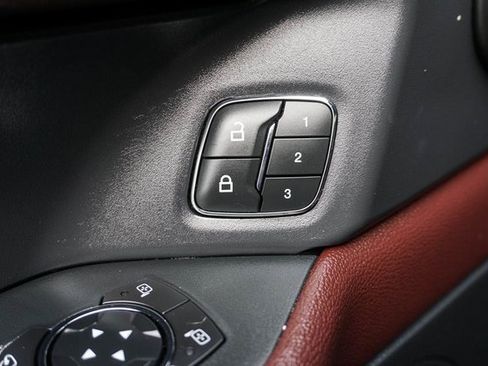 Used 2022 Ford Expedition Max Limited image 13