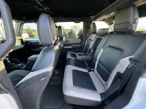 Used 2023 Ford Bronco Wildtrak image 19