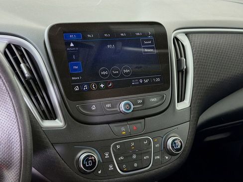 Used 2024 Chevrolet Malibu LT image 16