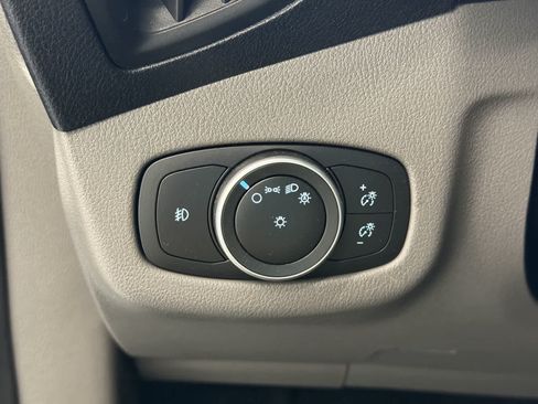 Used 2019 Ford Transit Connect XLT FWD image 16