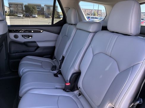 Certified 2025 Honda Pilot EX-L image 20