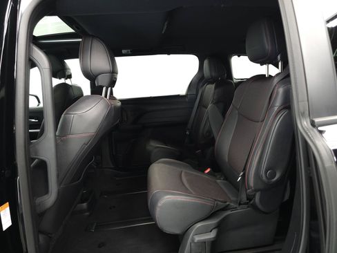 Certified 2025 Toyota Sienna XSE w/ XSE Premium Package AWD/4WD image 5