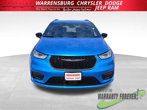 New 2026 Chrysler Pacifica Select FWD image 10