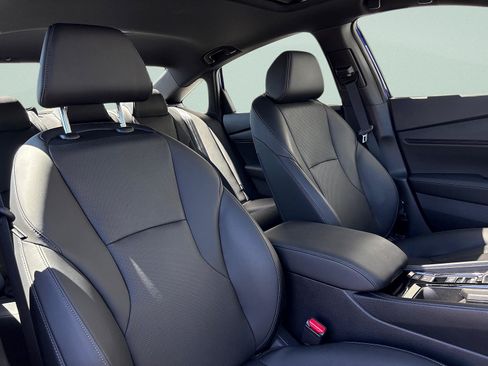 Certified 2025 Honda Accord Sport image 36