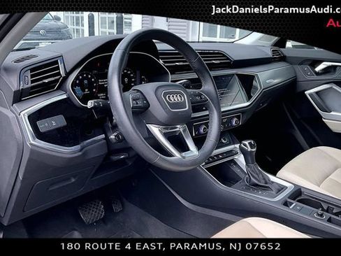 Used 2023 Audi Q3 2.0T Premium w/ Convenience Package AWD/4WD image 11