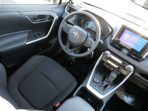 Certified 2025 Toyota RAV4 LE image 9