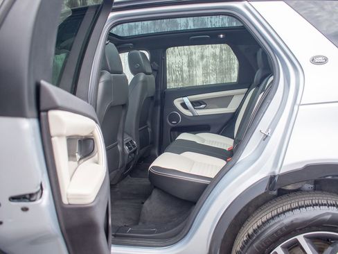 Used 2025 Land Rover Discovery Sport Dynamic SE image 34