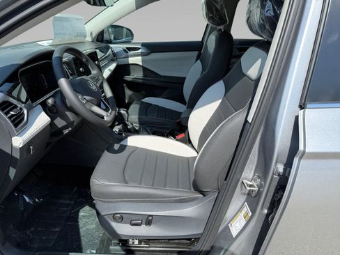 New 2025 Volkswagen Taos SEL image 15