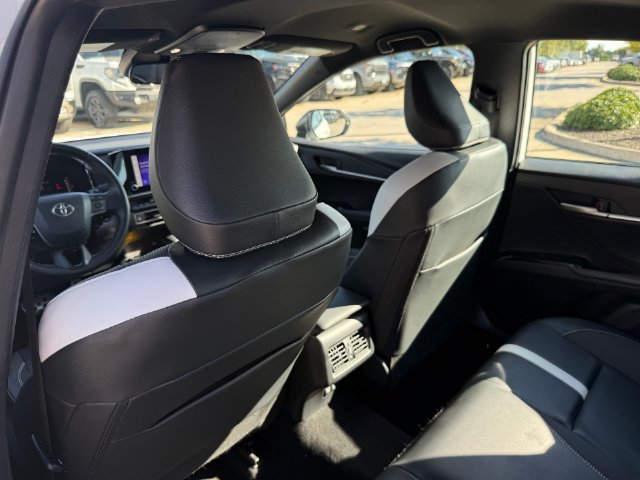 Used 2025 Toyota Camry SE FWD image 23