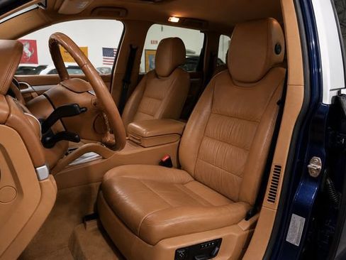 Used 2005 Porsche Cayenne Turbo AWD/4WD image 15