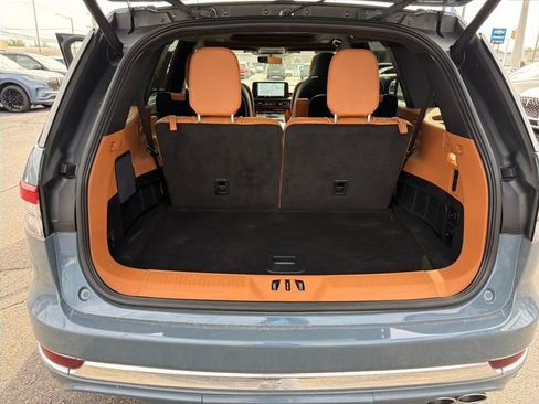 Used 2025 Lincoln Aviator Black Label AWD/4WD image 28
