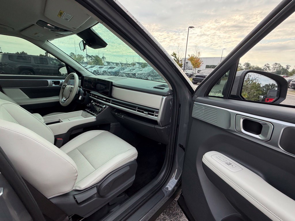 Used 2024 Hyundai Santa Fe SEL FWD image 42