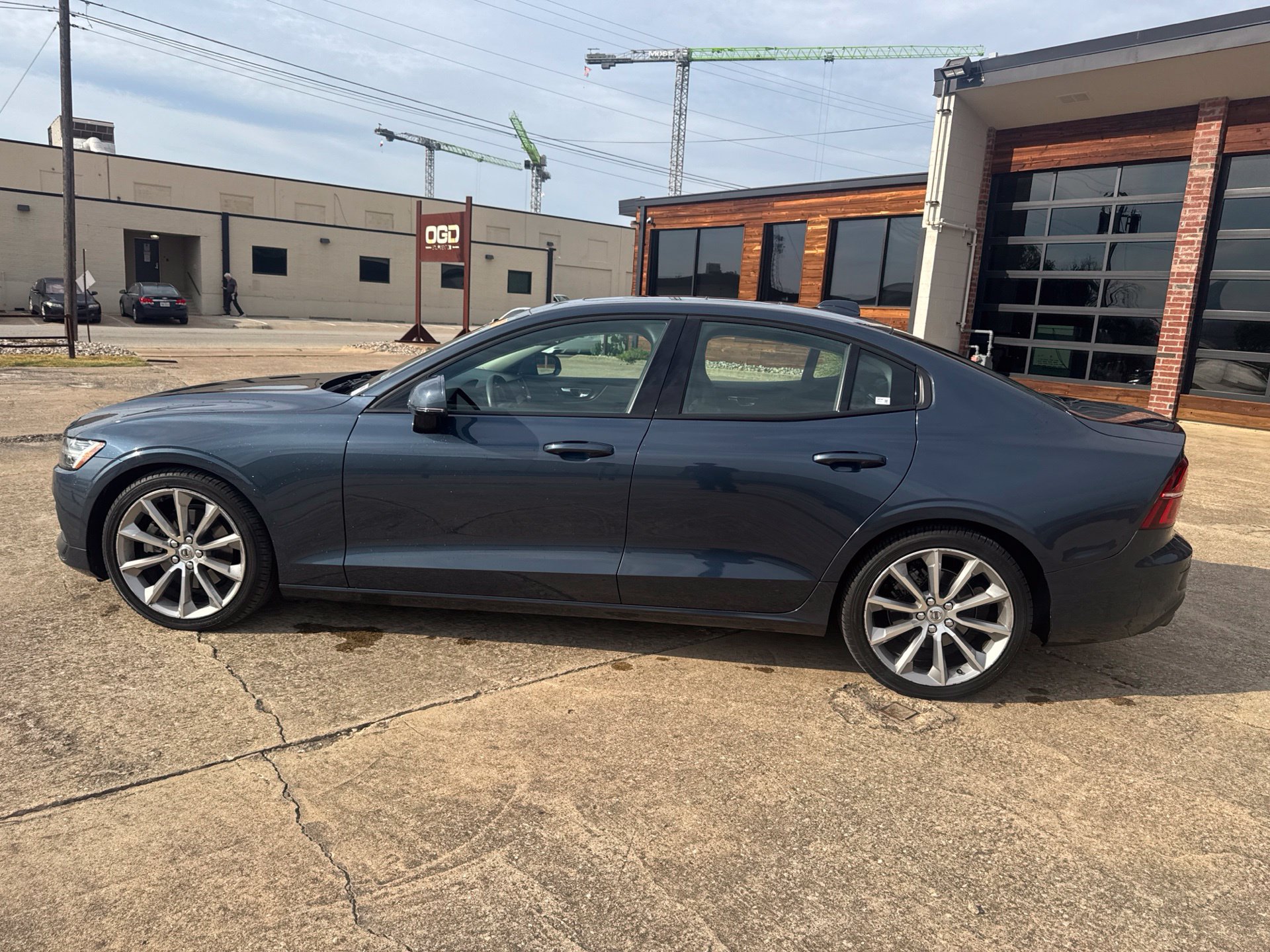 Used 2019 Volvo S60 T5 Momentum w/ Multimedia Package FWD image 8