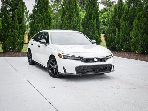 Used 2025 Honda Civic Sport image 2