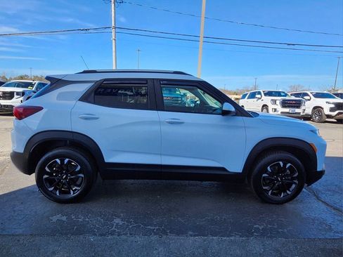 Used 2023 Chevrolet TrailBlazer LT AWD/4WD image 6