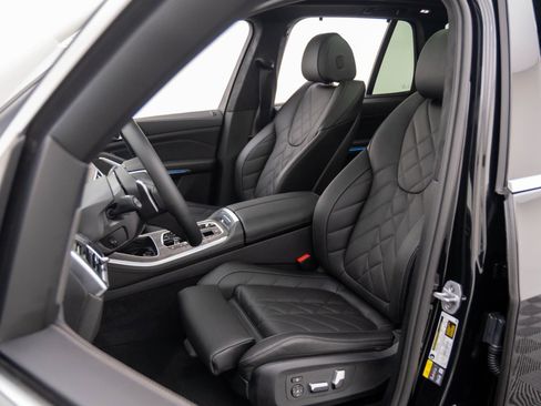 New 2026 BMW X5 xDrive50e w/ Executive Package image 15