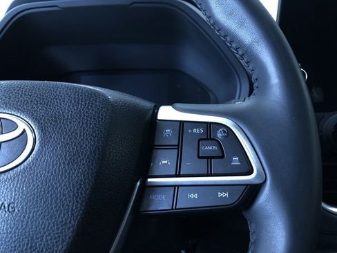 Certified 2025 Toyota Grand Highlander AWD image 28