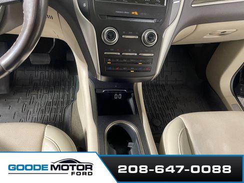 Used 2019 Lincoln MKC Reserve w/ MKC Technology Package image 24