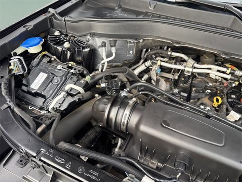 Used 2021 Ford Explorer XLT w/ Equipment Group 202A image 34