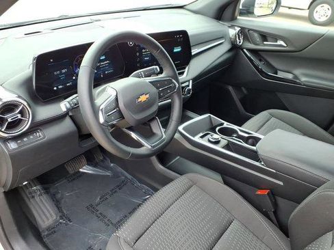 Used 2026 Chevrolet Equinox LT image 15